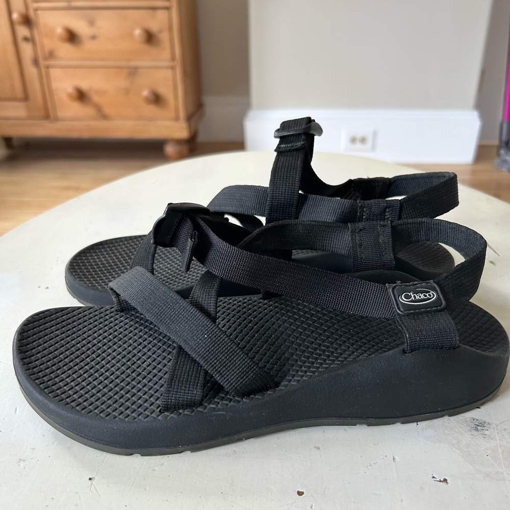 WOMENS CHACOS SANDLES